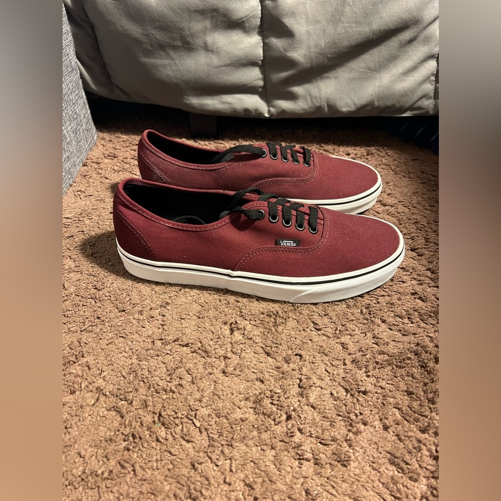 BRAND NEW & NEVER WORN | Unisex Maroon Authentic Classic Vans - Picture 3 of 6